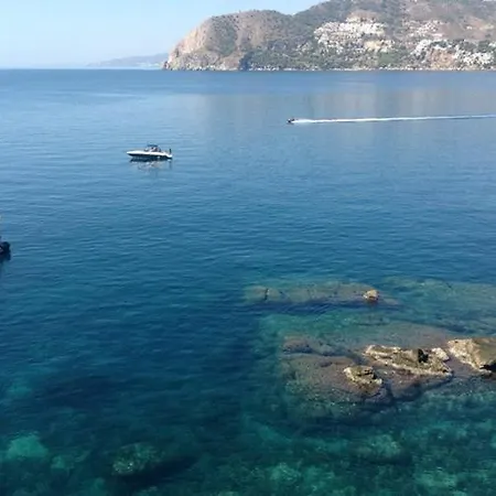 Estupendo Al Mar 阿尔姆尼卡